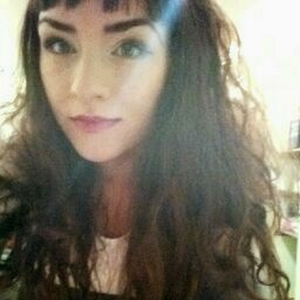 Meet your Posher, Claire